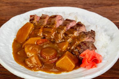 Köri chili, sığır eti, pirinç, 