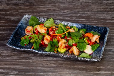 Karides lezzetli Tay salatası