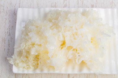 Lezzetli tatlı beyaz tremella çanak