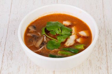 Tom yam tavuk çorbası