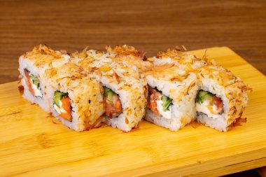 Lezzetli palamut rulo somon ile