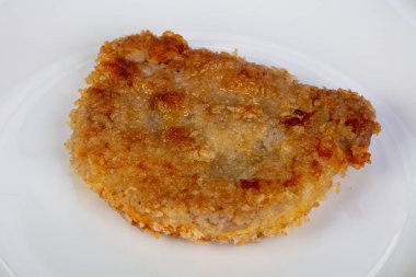 Kavrulmuş domuz şnitzel plaka