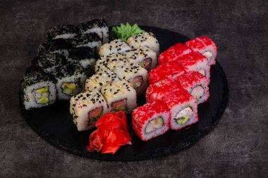 Japon Suşi ile çeşitli madde ayarla