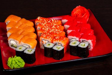 Japon geleneksel rulo ve suşi ayarla