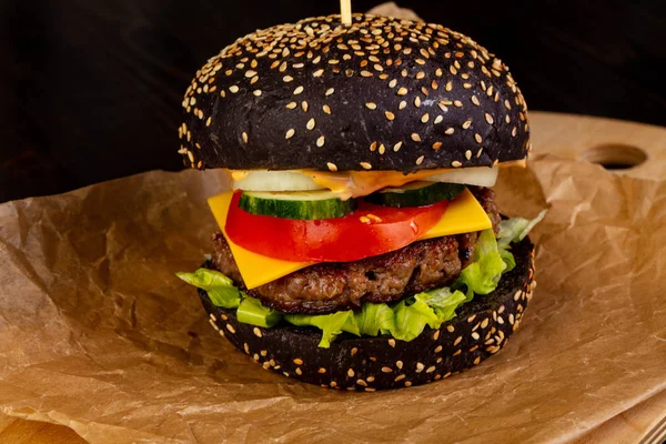 Hambúrguer Caseiro Saboroso Com Carne Queijo — Fotografia de Stock