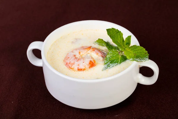 Prawn cream soup served mint — Stock Image Prawn Cream Soup Served Mint Stock Photo
