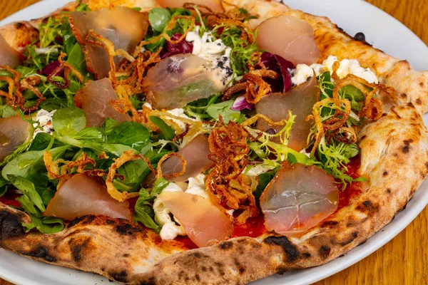 Hamon ve buratta pizza