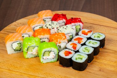 Suşi Japonya ve küme rulo