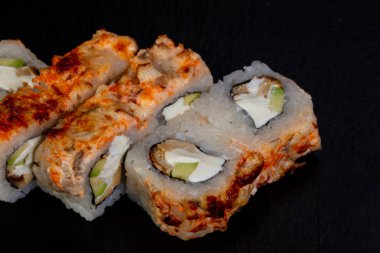 Japon geleneksel rulo somon ile