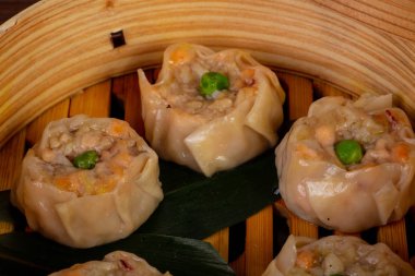 Karides ile Japon geleneksel köfte