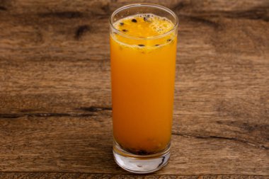 Tatlı mango suyu cam