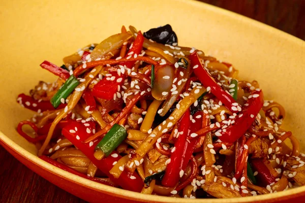 Wok Noodle Chicken Vegetables — Stock Photo, Image
