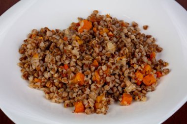 Plaka sebzeli buğday