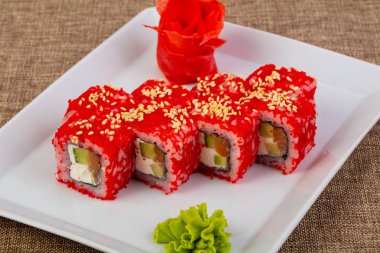 Somon ve salatalık ile