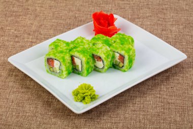 Somon ve salatalık ile