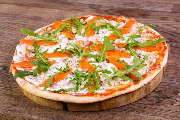 Pizza Salmon Served Rucola — Stock Photo, Image