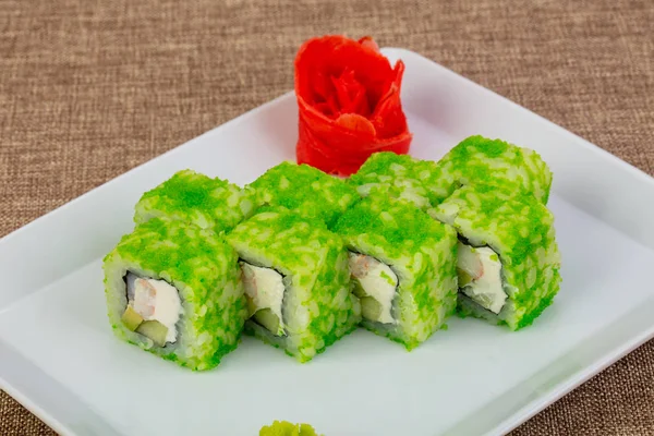 Rolo Com Camarão Tobiko — Fotografia de Stock