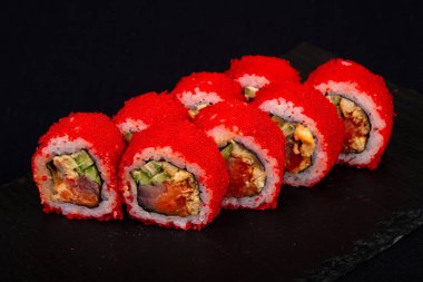 Japon soğuk rulo somon ile