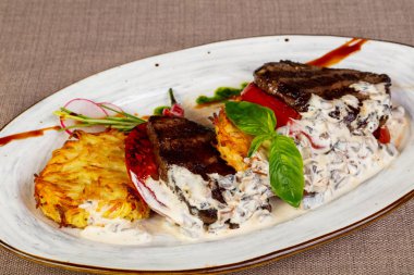 Patates köfte Dana biftek ile