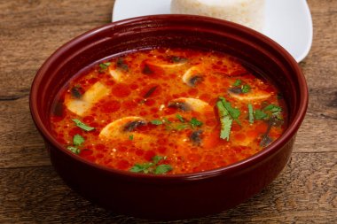 Tay Tom Yam karides çorbası