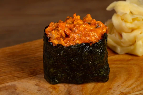 Sushi Gunkan Picante Tradicional Japonés — Foto de Stock