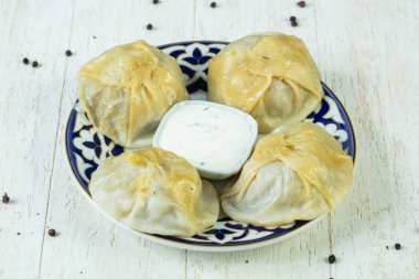 Mantı - Asya köfte soslu