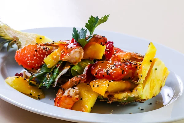 Ananas Con Frutti Mare Verdure — Foto Stock