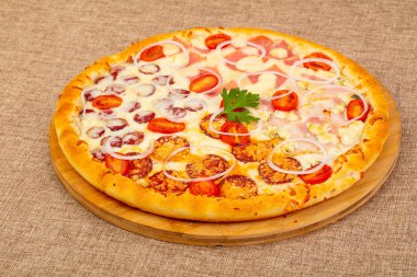 Pizza mix assortie et ve peynir ile