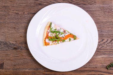 Somon pizza rucola hizmet