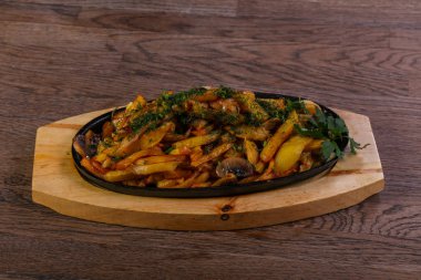 Pan dereotu ile kavrulmuş patates