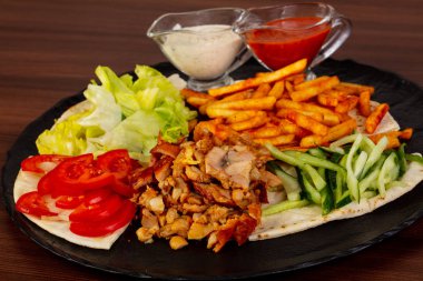Shawarma et plaka ile