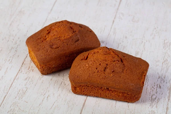 Dulces Magdalenas Sabrosas Sobre Fondo Madera — Foto de Stock