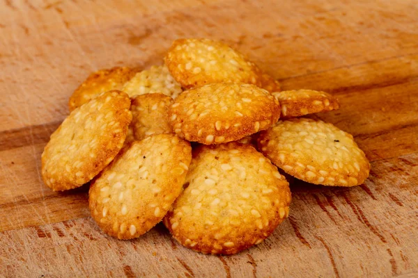 Sladké Chutné Cookies Přes Dřevěné Pozadí — Stock fotografie