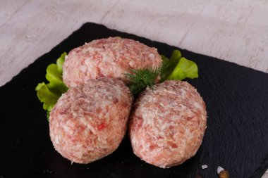 Çiğ Domuz pirzola - kıyılmış et