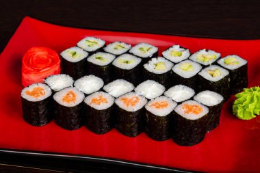 Japon geleneksel rulo ve suşi ayarla