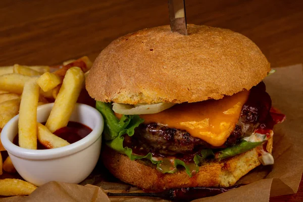 Lekkere Zelfgemaakte Hamburger Met Aardappel — Stockfoto