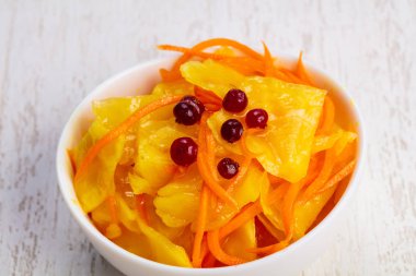 Cranberrys iştah açıcı turşusu salatası