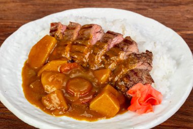 Köri chili, sığır eti, pirinç, 