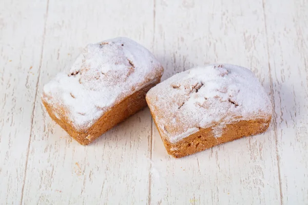 Dulces Magdalenas Sabrosas Sobre Fondo Madera — Foto de Stock