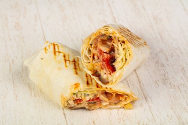 Et, sos ve salata ile iştah açıcı Calypso