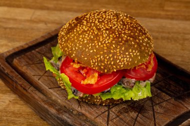 Lezzetli burger et ve peynir