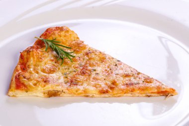 Biberiye servis sıcak Margarita pizza