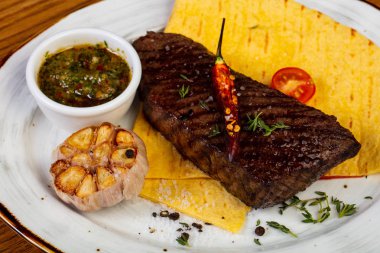 Soslu ızgara sığır eti biftek