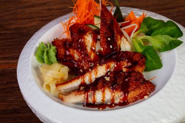 Japon soğuk sahimi unagi - yılan balığı