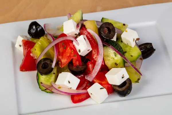 Ensalada Griega Tradicional Con Queso Feta —  Fotos de Stock