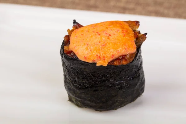 Sushi Picante Gunkan Com Molho — Fotografia de Stock