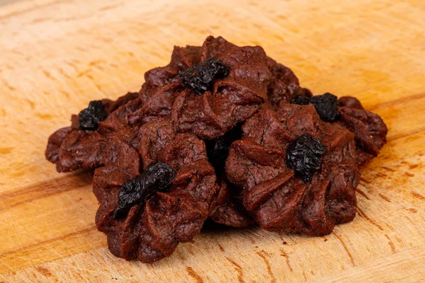Sladké Chutné Cookies Přes Dřevěné Pozadí — Stock fotografie