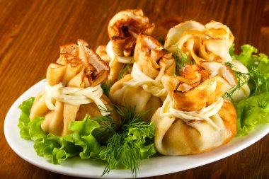 Et ile doldurulmuş krep