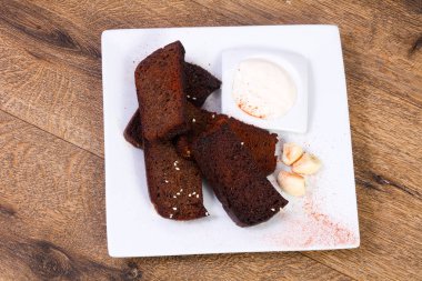 Garlik ekmek snack bira için