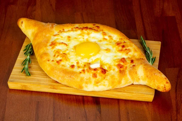 Caucasian Traditinional Khachapuri Egg — Stock Photo, Image